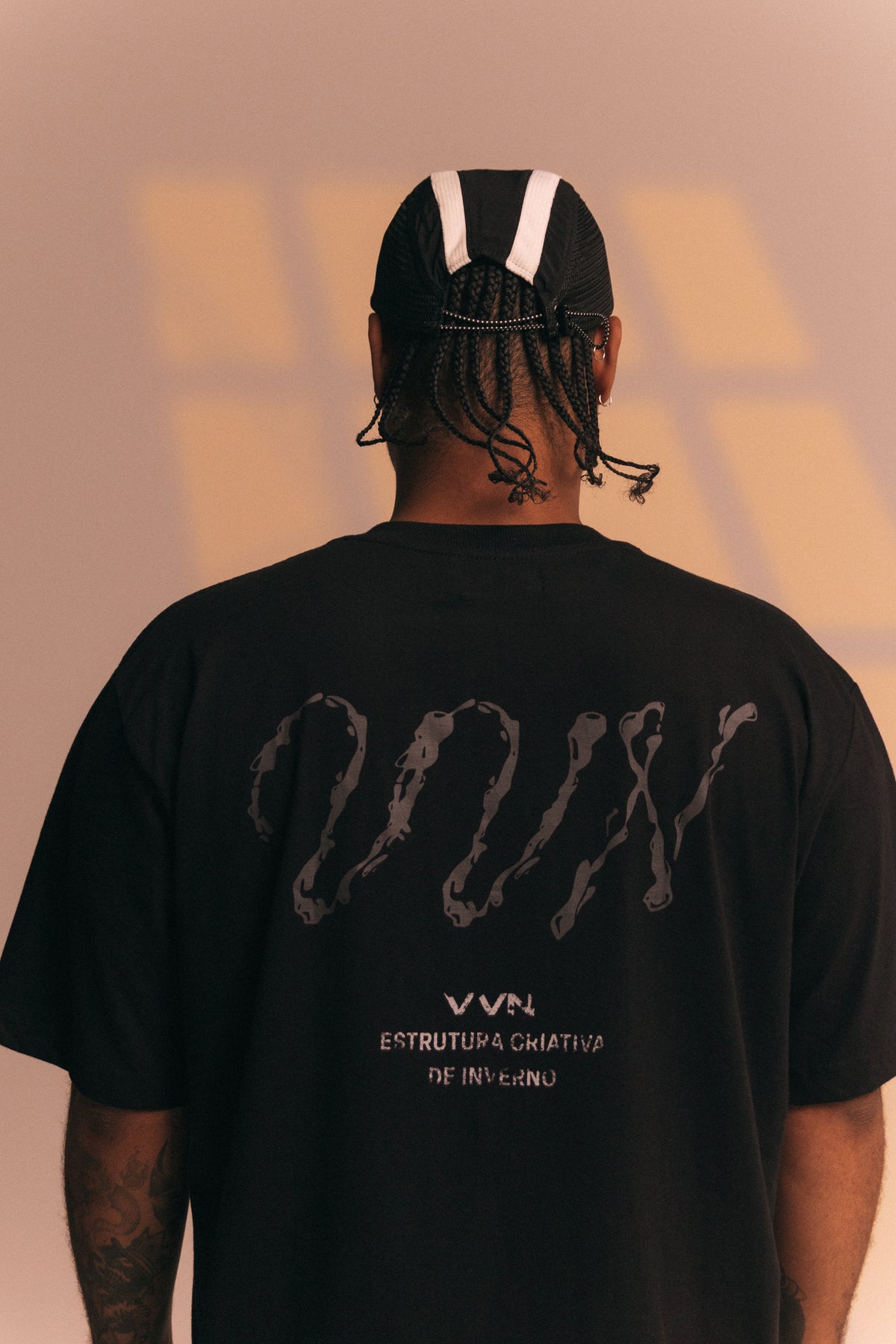 CAMISA ESTRUTURA CRIATIVA PRETA